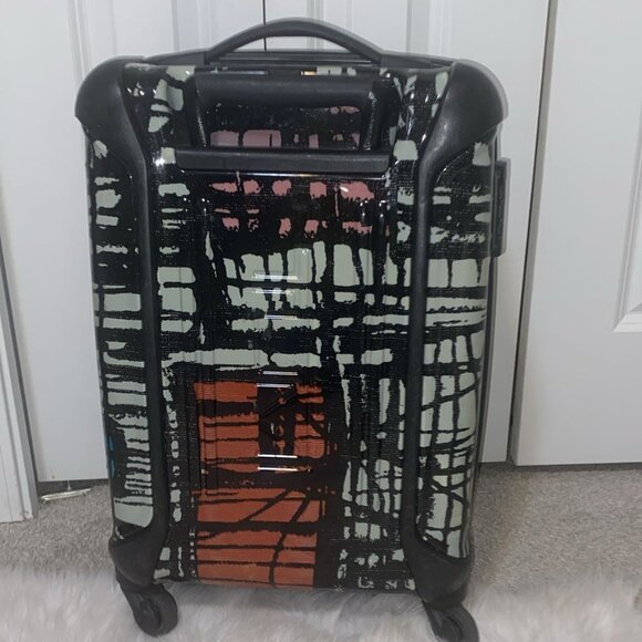 Tumi Alpha Suitcases - Picture 2 of 8